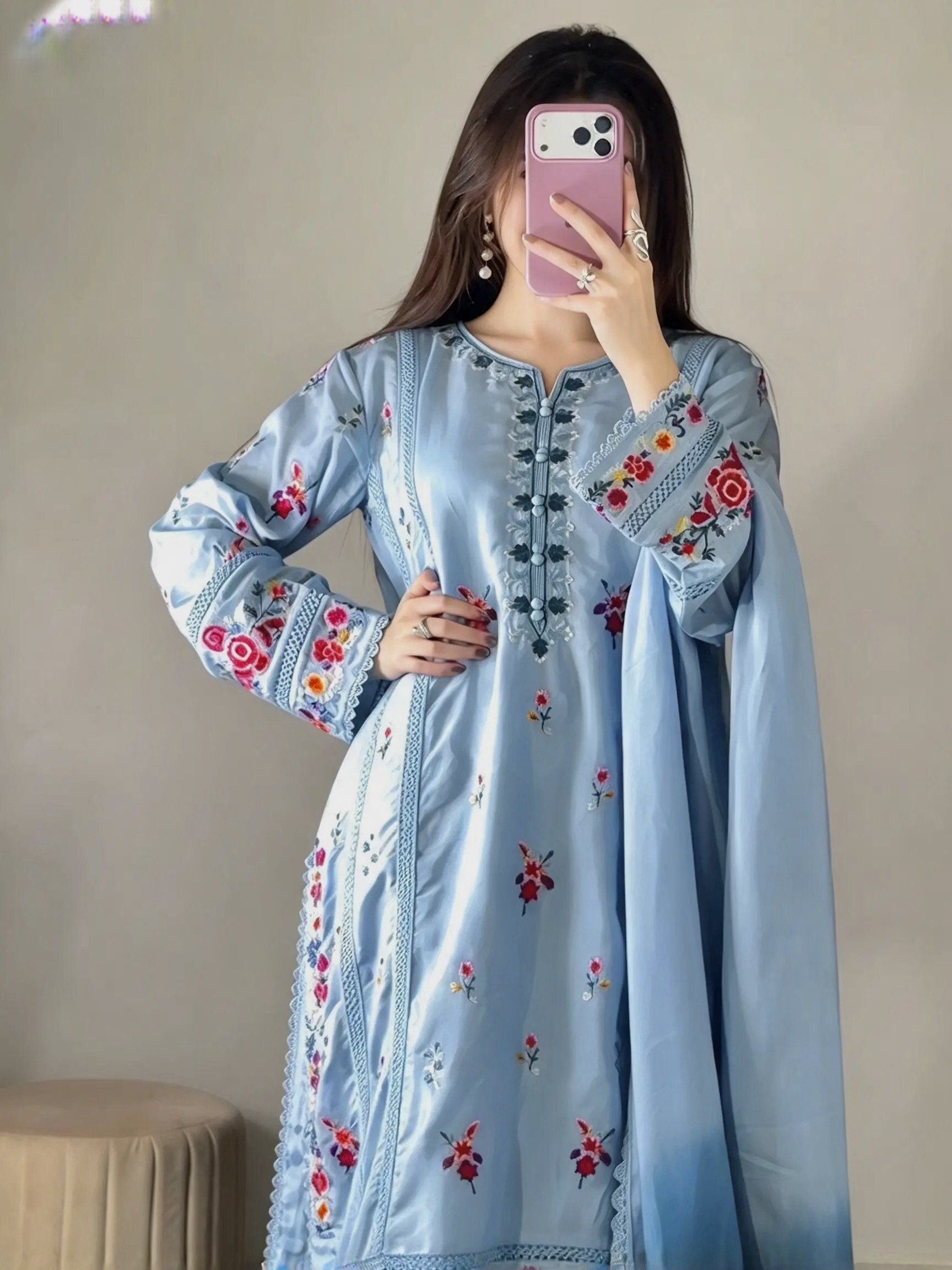 Farah Attire close-up of multi-thread floral embroidery on neckline and sleeves